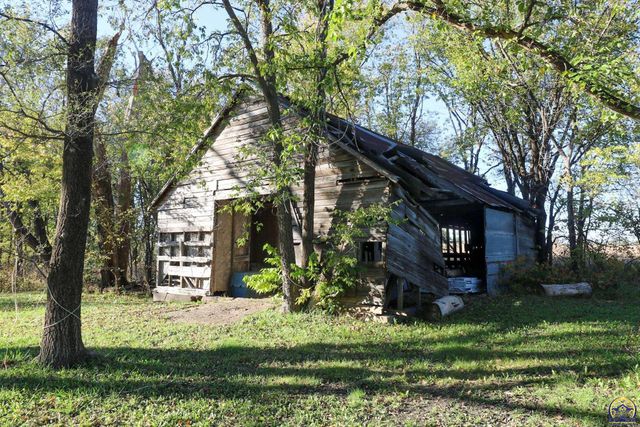 2150 Road K, Emporia, KS 66801