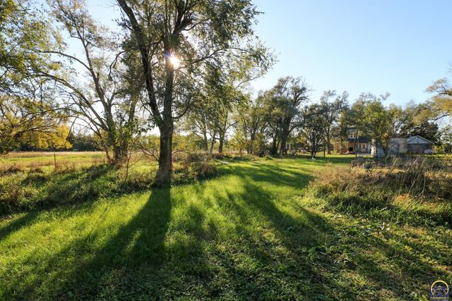 2150 Road K, Emporia, KS 66801