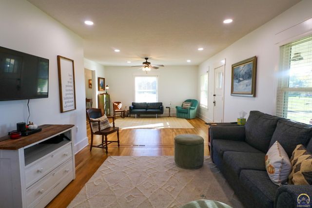 2150 Road K, Emporia, KS 66801