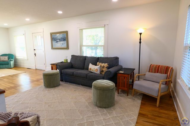 2150 Road K, Emporia, KS 66801