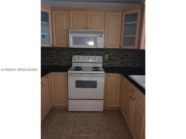 7732 Camino Real F220, Miami, FL 33143