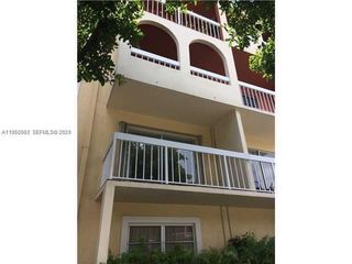 7732 Camino Real F220, Miami, FL 33143
