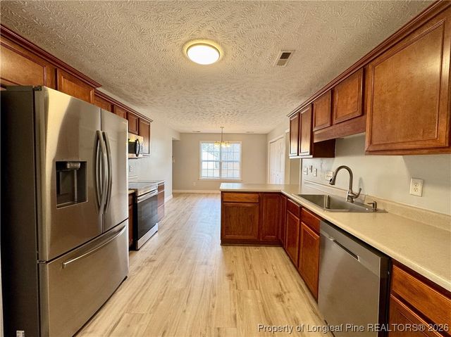 5503 Rising Ridge Drive, Hope Mills, NC 28348