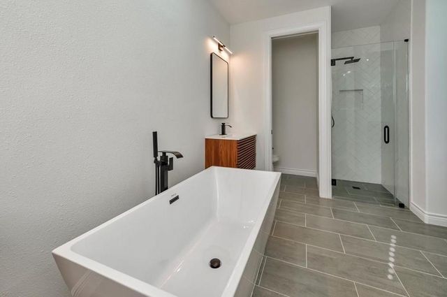 119 Capetown Lane, Conroe, TX 77356