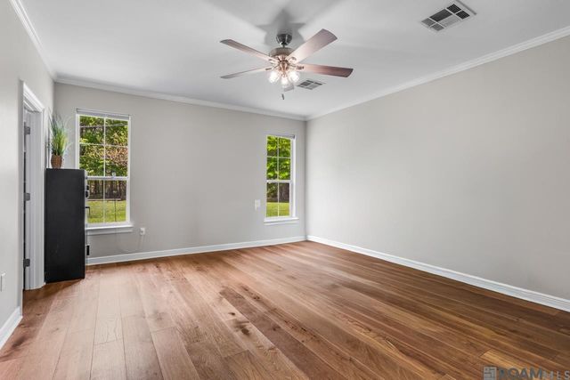 14367 Devall Rd, Baton Rouge, LA 70818