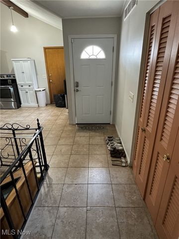 1373 Military Road, Zanesville, OH 43701