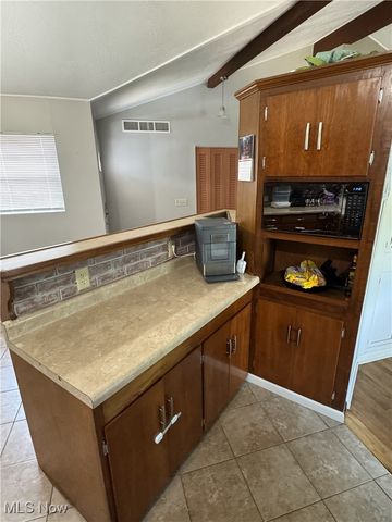 1373 Military Road, Zanesville, OH 43701