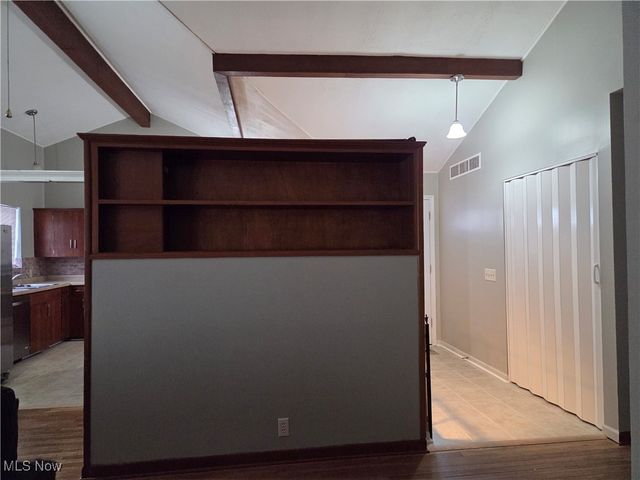 1373 Military Road, Zanesville, OH 43701