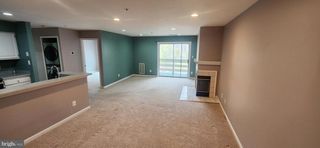 244 S Reynolds St Apt 408, Alexandria, VA 22304