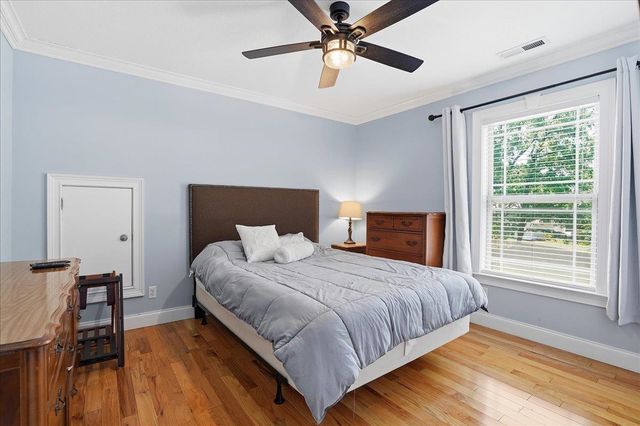 429 Hunting Crest Court, Boiling Springs, SC 29316