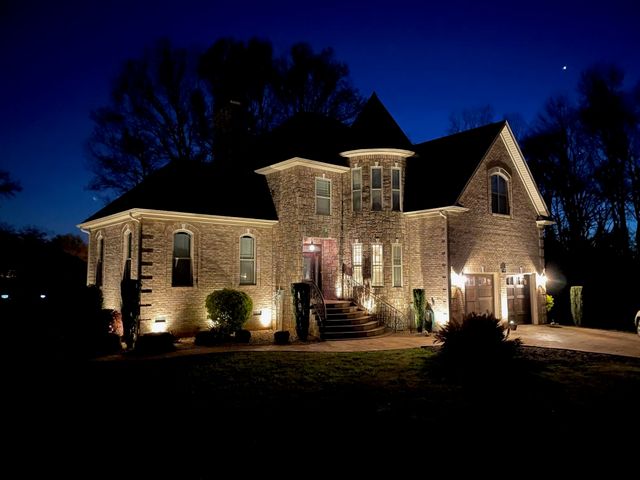 429 Hunting Crest Court, Boiling Springs, SC 29316