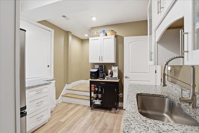 429 Hunting Crest Court, Boiling Springs, SC 29316