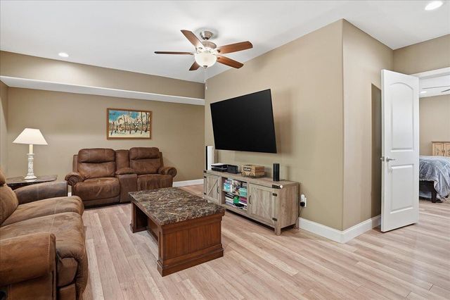 429 Hunting Crest Court, Boiling Springs, SC 29316
