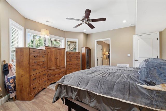 429 Hunting Crest Court, Boiling Springs, SC 29316