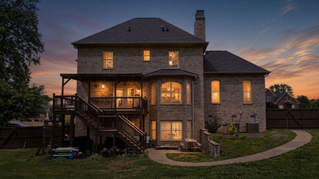 429 Hunting Crest Court, Boiling Springs, SC 29316