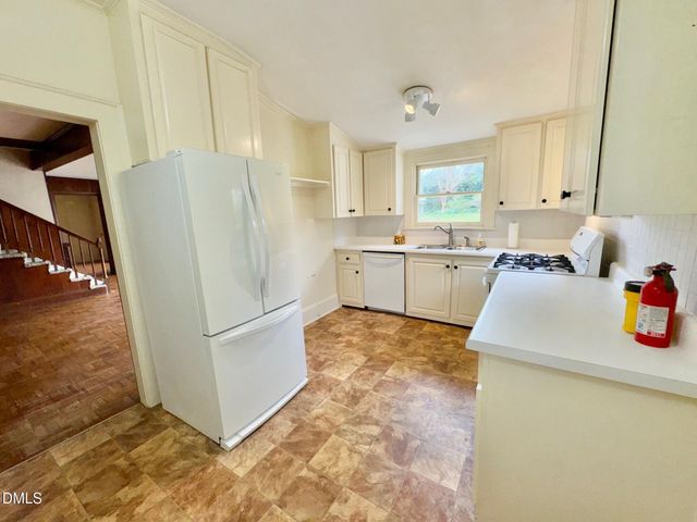 222 Willowood Drive, Henderson, NC 27536