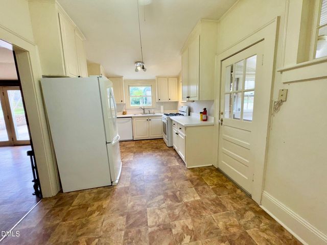 222 Willowood Drive, Henderson, NC 27536