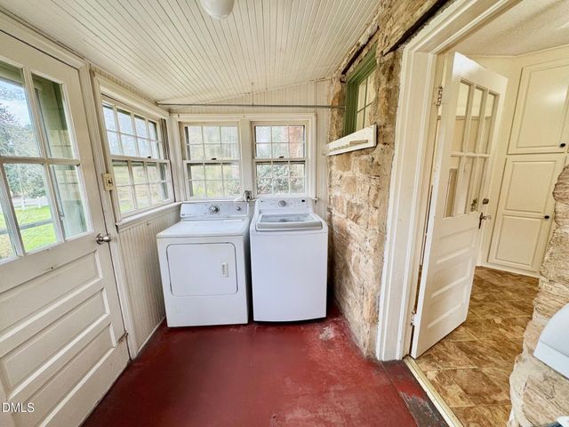 222 Willowood Drive, Henderson, NC 27536