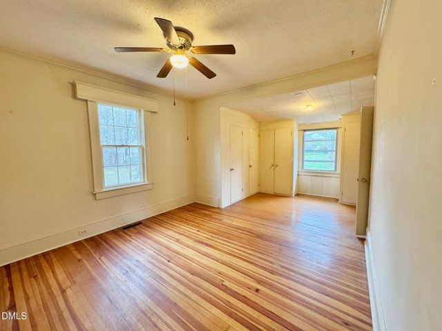 222 Willowood Drive, Henderson, NC 27536