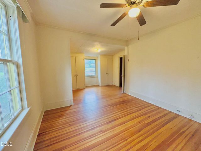 222 Willowood Drive, Henderson, NC 27536