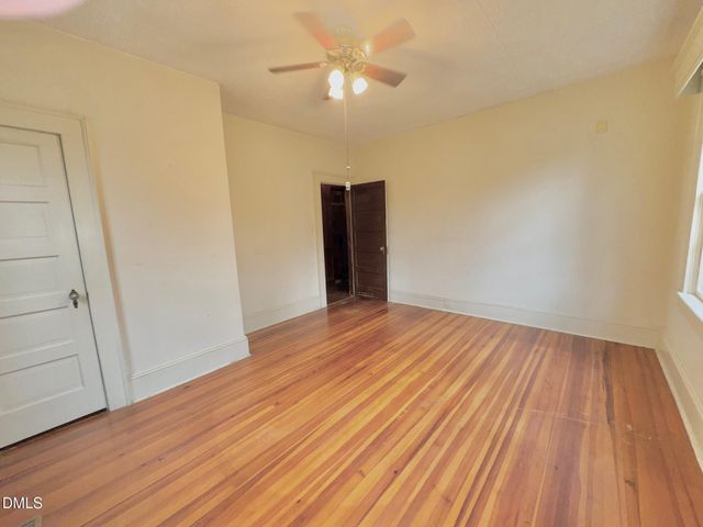 222 Willowood Drive, Henderson, NC 27536