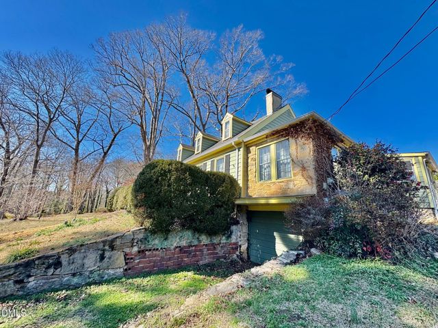 222 Willowood Drive, Henderson, NC 27536