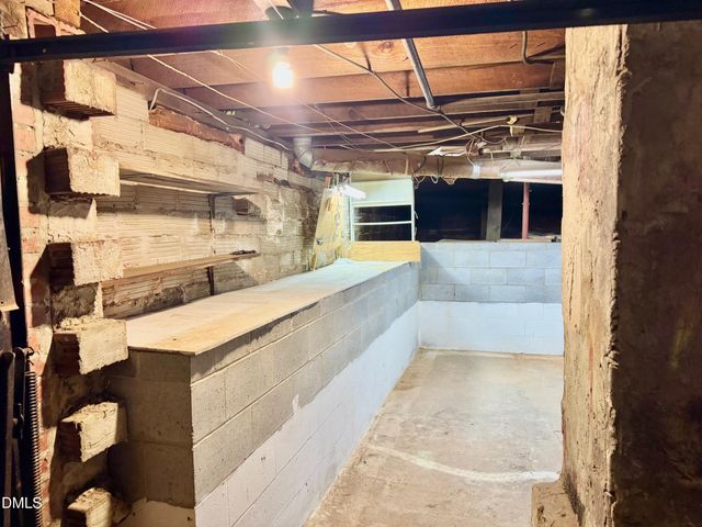 222 Willowood Drive, Henderson, NC 27536