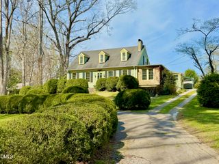 222 Willowood Drive, Henderson, NC 27536