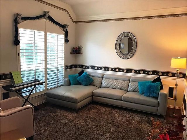 9400 Western Trail, Irving, TX 75063