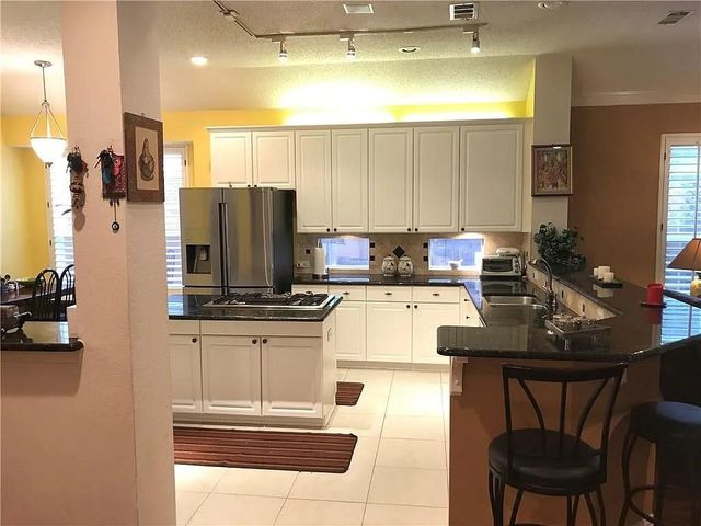 9400 Western Trail, Irving, TX 75063