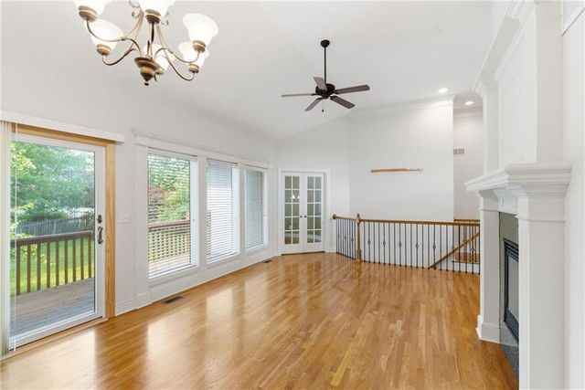 3008 SW 9TH Terrace, Lee's Summit, MO 64081