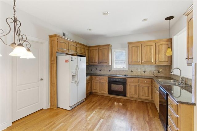 3008 SW 9TH Terrace, Lee's Summit, MO 64081