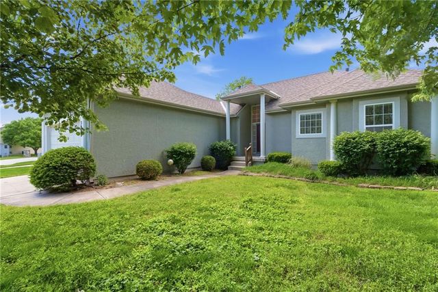 3008 SW 9TH Terrace, Lee's Summit, MO 64081