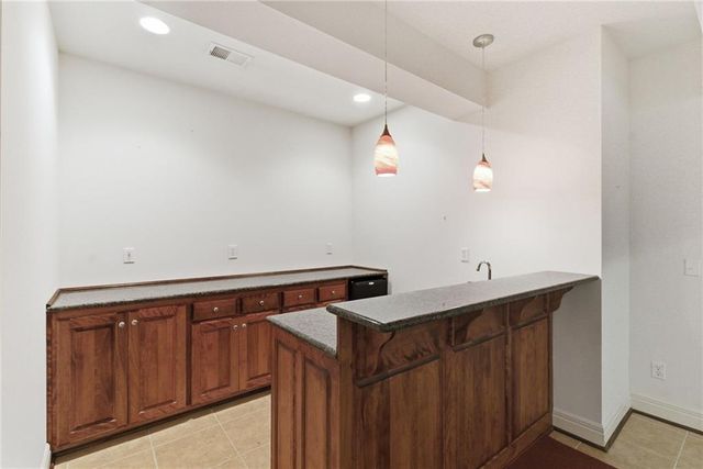 3008 SW 9TH Terrace, Lee's Summit, MO 64081