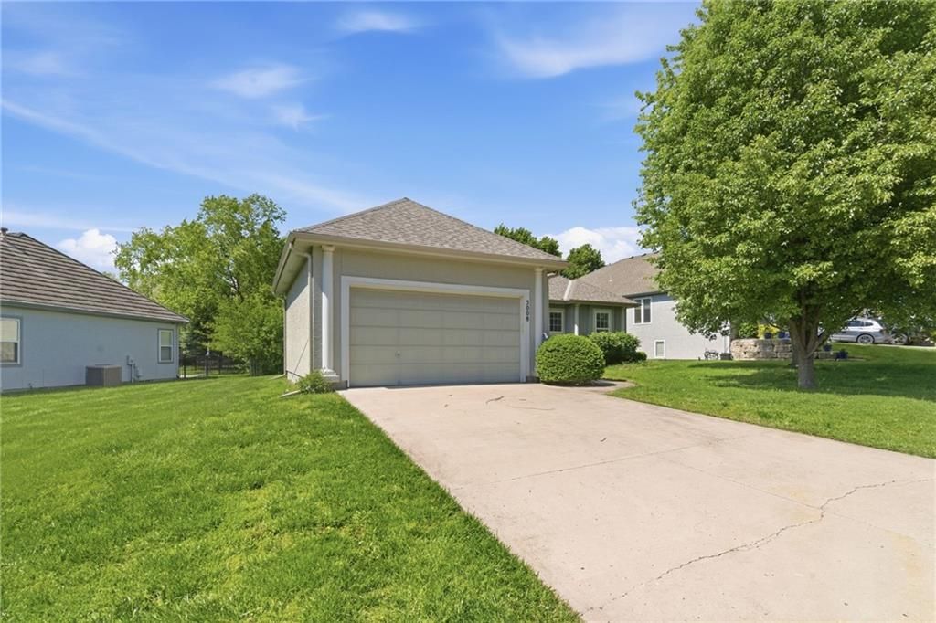 3008 SW 9TH Terrace, Lee's Summit, MO 64081