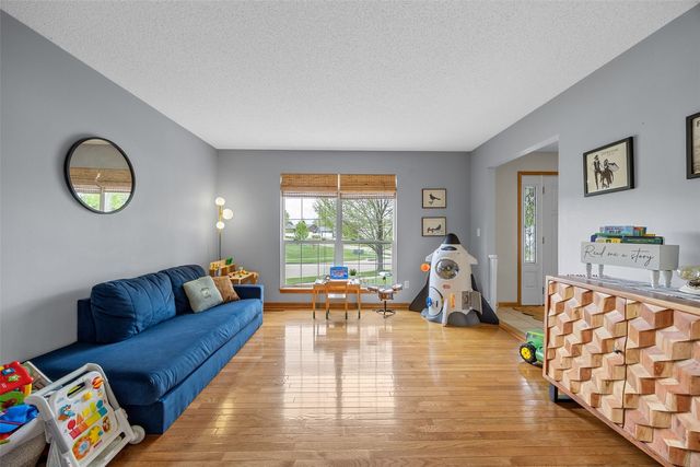 603 High Point Drive SW, Cedar Rapids, IA 52404