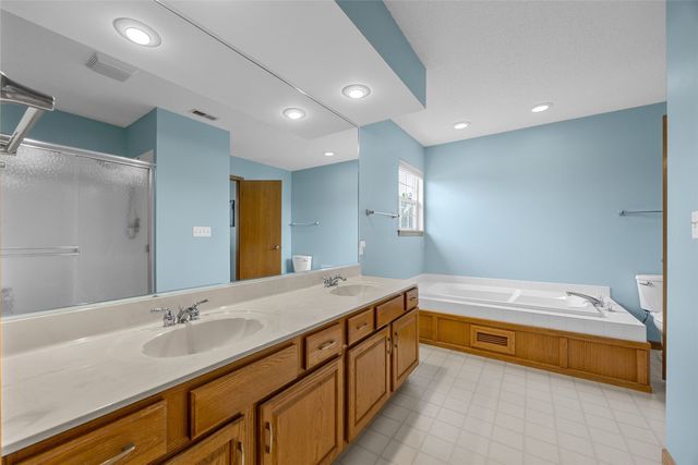 603 High Point Drive SW, Cedar Rapids, IA 52404