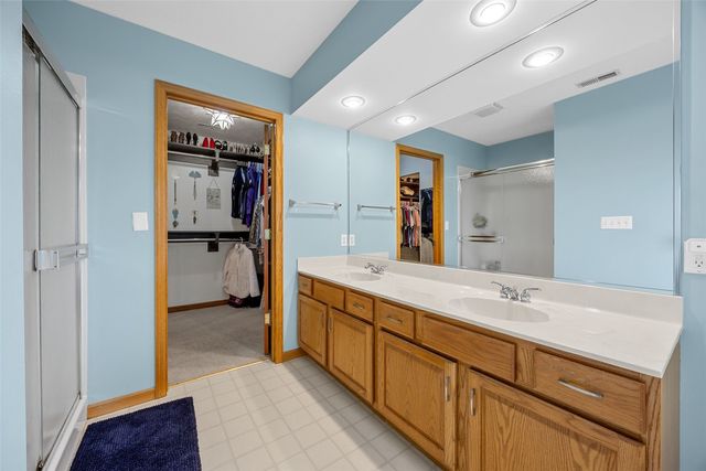 603 High Point Drive SW, Cedar Rapids, IA 52404