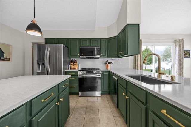 603 High Point Drive SW, Cedar Rapids, IA 52404