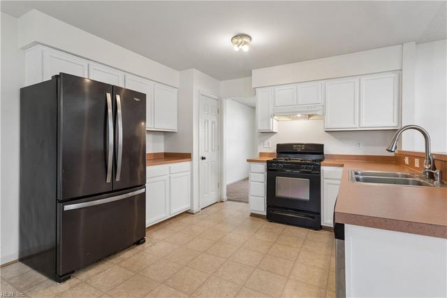 23179 Spring Crest DR, Carrollton, VA 23314