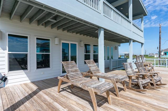 3841 Biscayne Beach Road, Crystal Beach, TX 77650