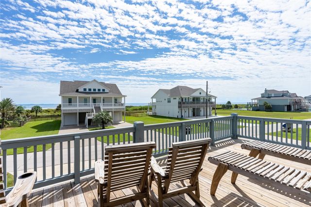 3841 Biscayne Beach Road, Crystal Beach, TX 77650