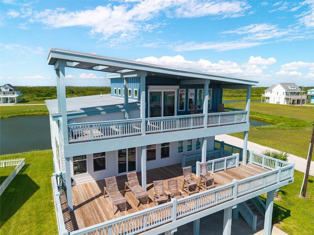 3841 Biscayne Beach Road, Crystal Beach, TX 77650