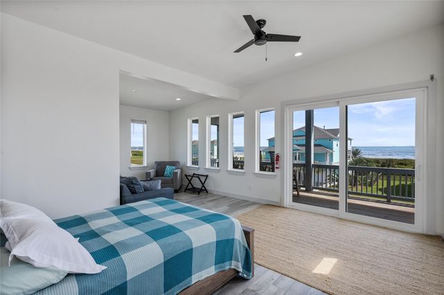 3841 Biscayne Beach Road, Crystal Beach, TX 77650
