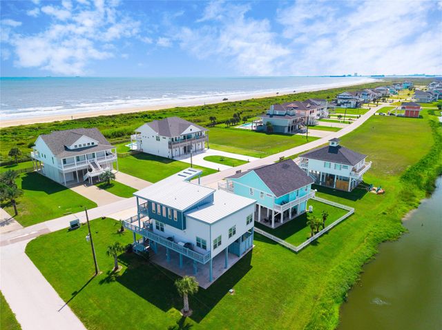3841 Biscayne Beach Road, Crystal Beach, TX 77650