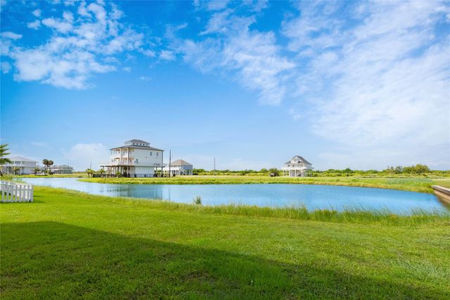 3841 Biscayne Beach Road, Crystal Beach, TX 77650