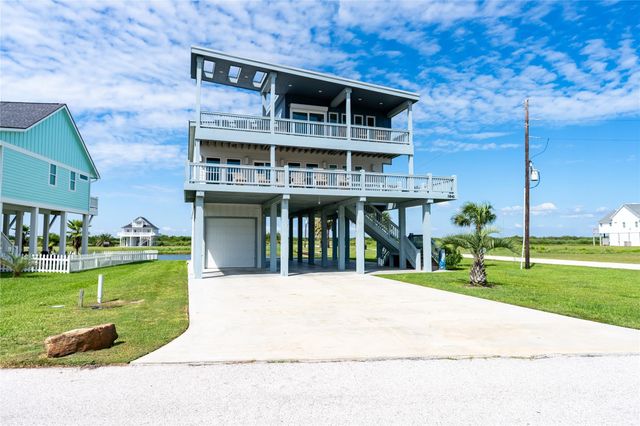 3841 Biscayne Beach Road, Crystal Beach, TX 77650