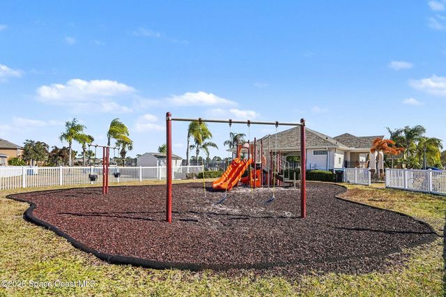 2712 Snapdragon Drive NW, Palm Bay, FL 32907