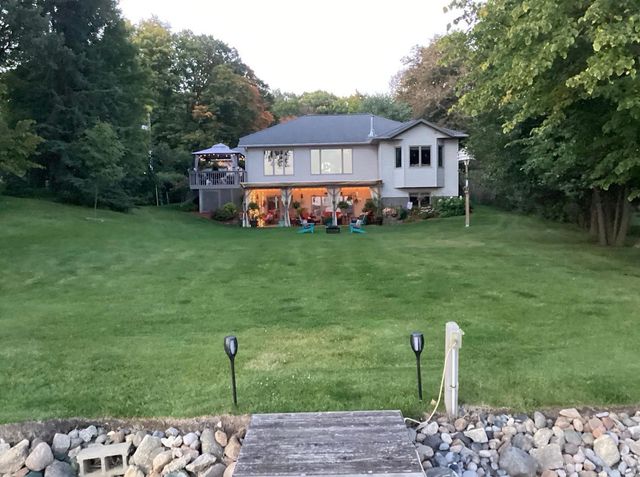 21658 E Height Of Land Drive, Detroit Lakes, MN 56501