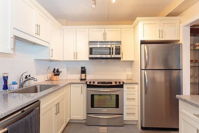 100 Cove Way 309, Quincy, MA 02169